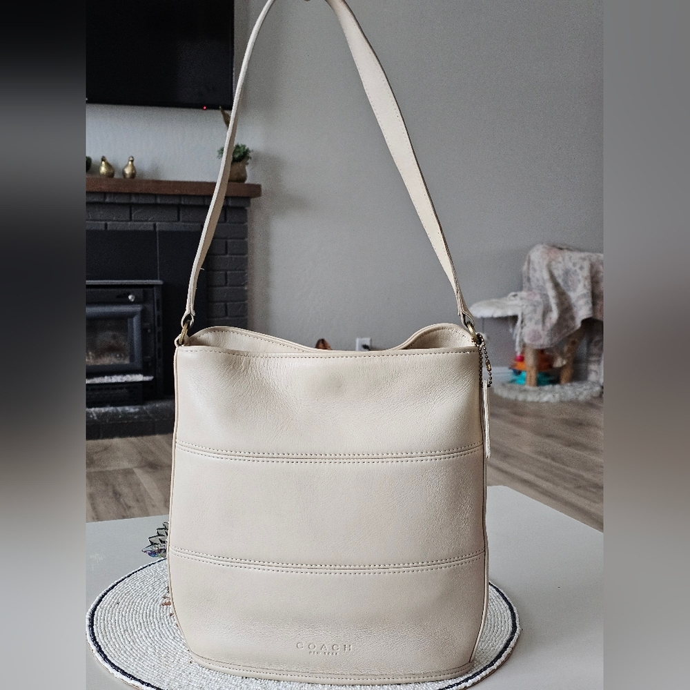 Coach Cream Leather Shoulder Hobo Bag vintage